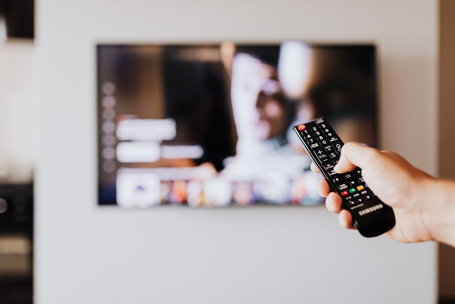 넷플릭스를 시청하는 스마트 TV 화면