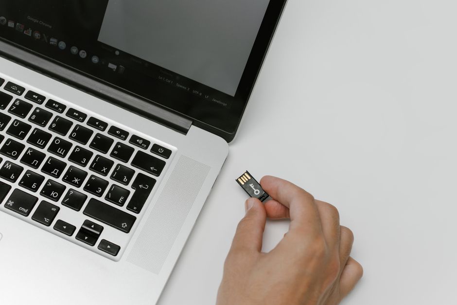 USB 자동 실행 제어하여 생산성을 높이는 모습