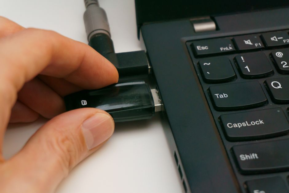 USB 자동 실행 제어하여 생산성을 높이는 모습